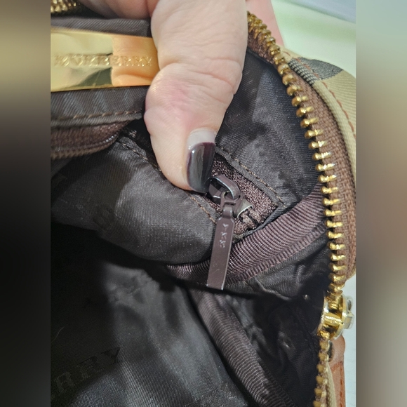 Burberry Vintage Haymarket Crossbody Bag With COA And Dustbag - Picture 16 of 16